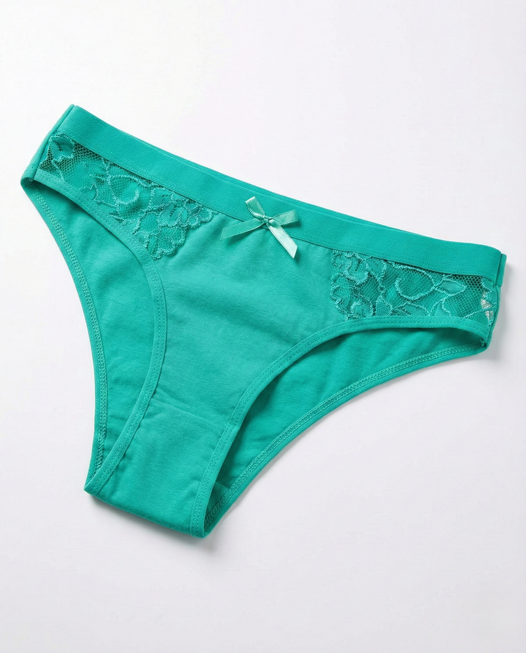 Low-rise cotton sexy panties with lace trim and bow detail for natural comfort and confident curves