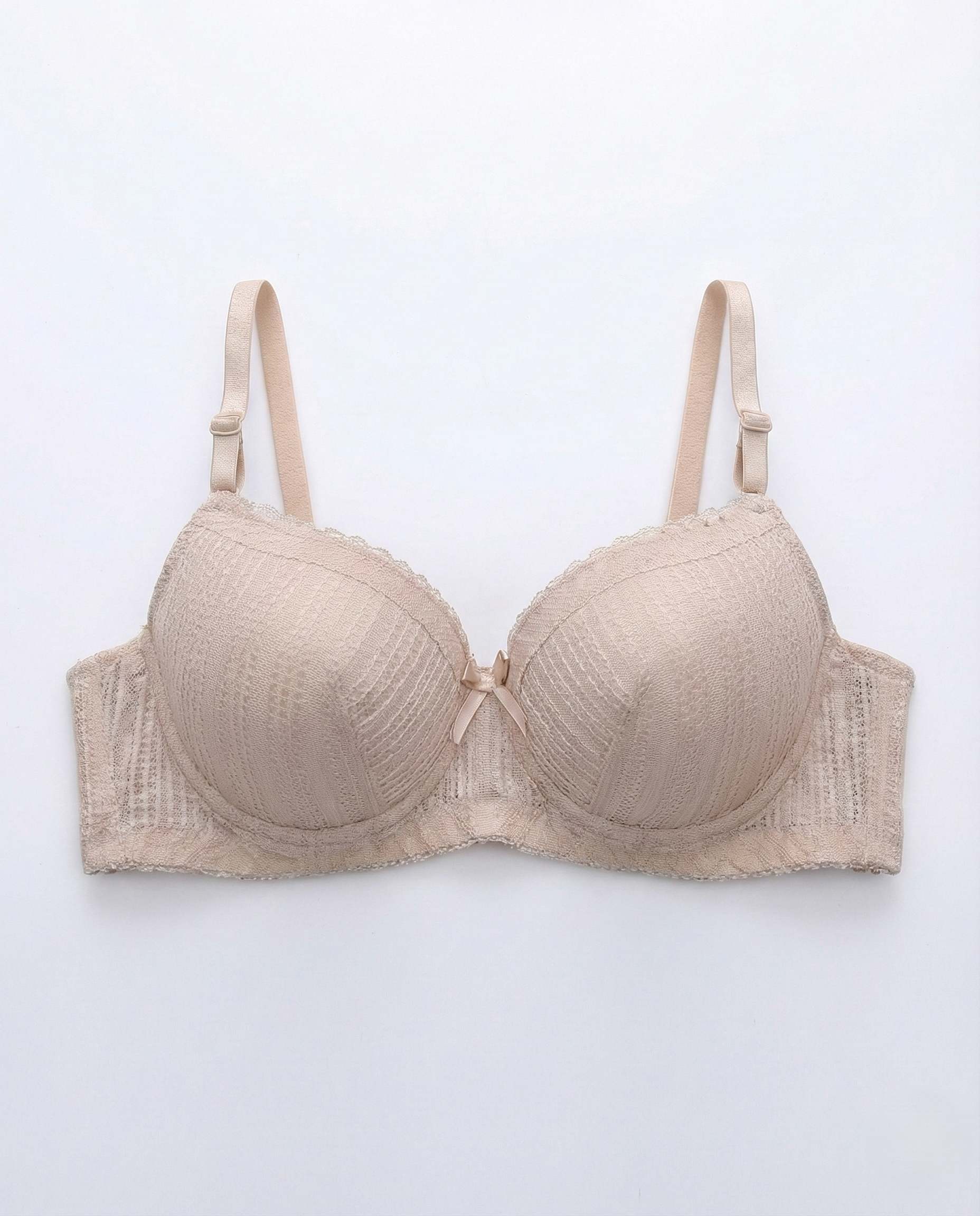 Curvy Lace Underwire Bra with breathable stretch fabric and adjustable straps for natural bust contouring and support
