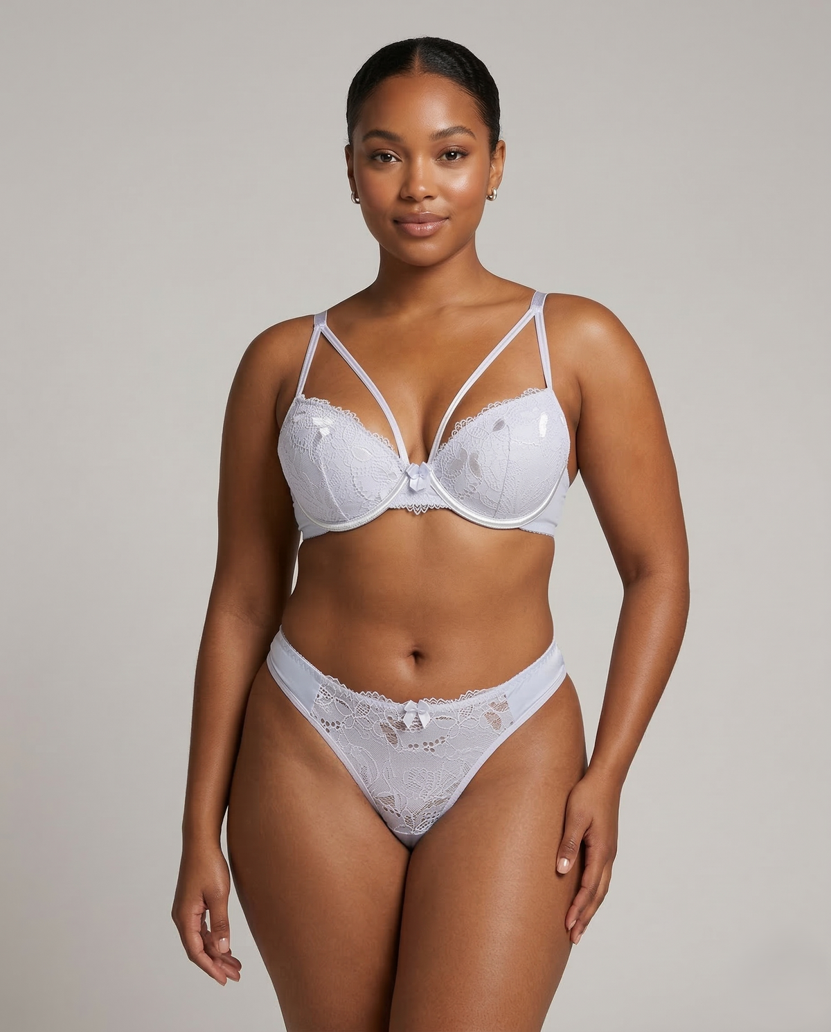 Elegant lace push-up bra set with cotton-lined cups and matching panty
